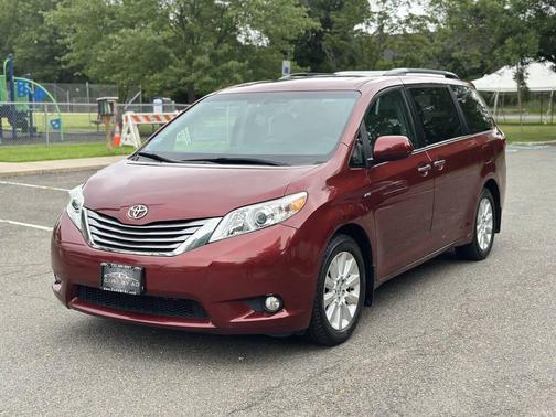 2016 Toyota Sienna XLE Premium