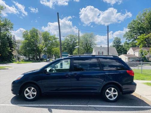2006 Toyota Sienna LE