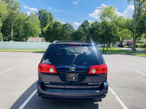 2006 Toyota Sienna LE