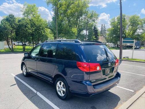 2006 Toyota Sienna LE