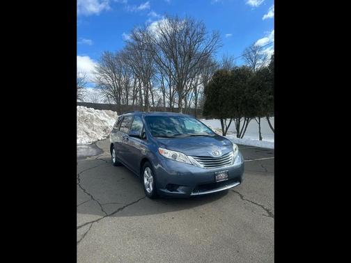 2015 Toyota Sienna LE
