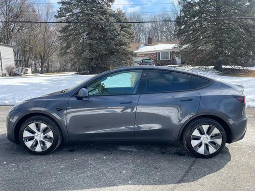 2021 Tesla Model Y Long Range Dual Motor All-Wheel Drive