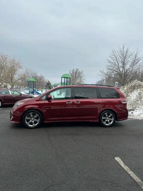 2014 Toyota Sienna SE