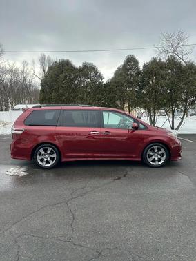 2014 Toyota Sienna SE
