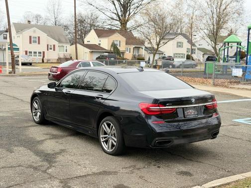 2016 BMW 750 i xDrive