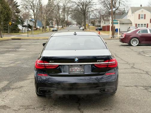 2016 BMW 750 i xDrive