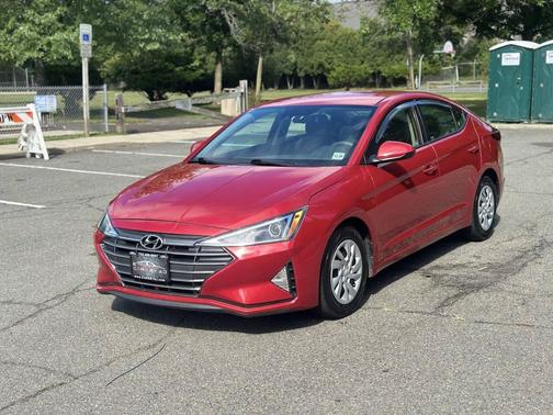 2020 Hyundai ELANTRA SE