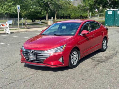 2020 Hyundai ELANTRA SE