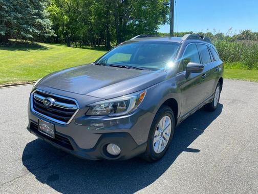 Gray 2019 Subaru Outback 2.5i Premium