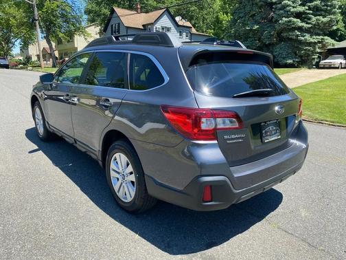 Gray 2019 Subaru Outback 2.5i Premium