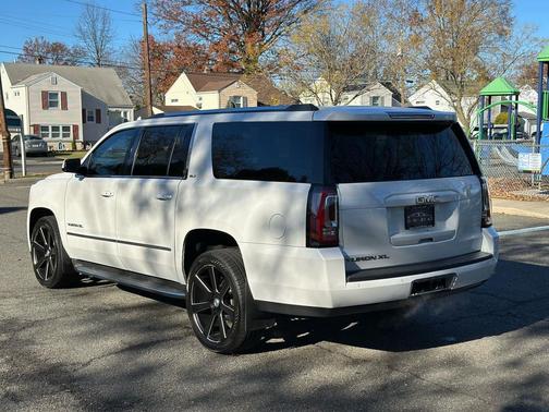 2016 GMC Yukon XL SLT