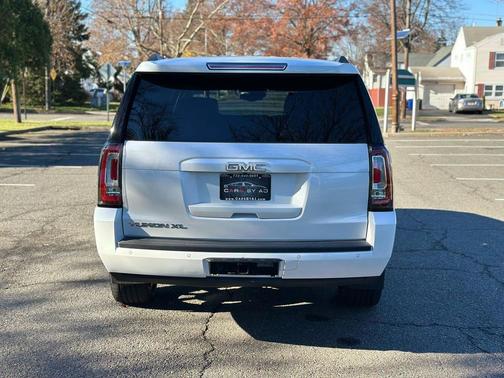 2016 GMC Yukon XL SLT