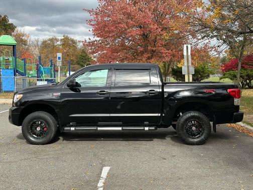 2011 Toyota Tundra Grade