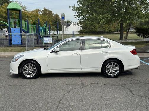 2013 INFINITI G37x Base