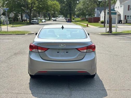 2012 Hyundai ELANTRA Limited