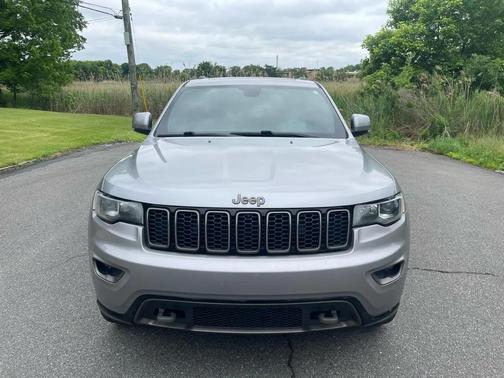 Gray 2016 Jeep Grand Cherokee Limited