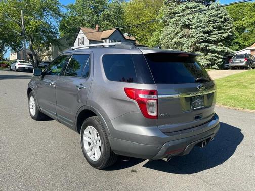 Gray 2014 Ford Explorer XLT