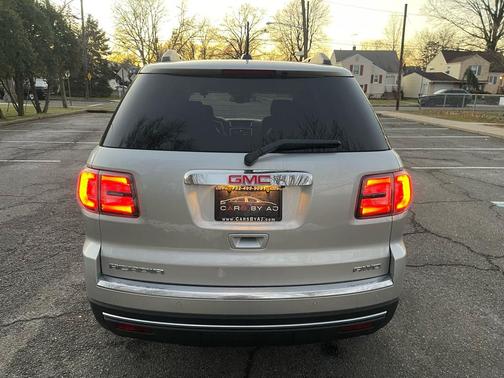 2016 GMC Acadia SLT-1