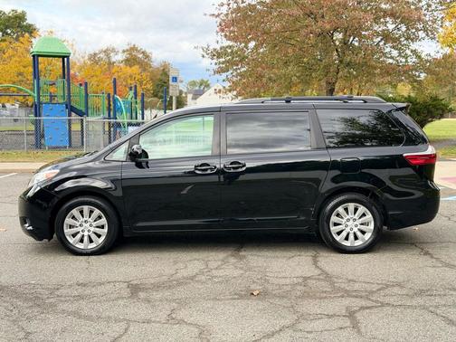 2015 Toyota Sienna LE