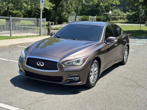 2015 INFINITI Q50 Premium