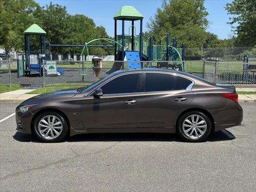 2015 INFINITI Q50 Premium