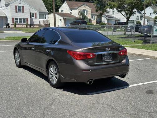 2015 INFINITI Q50 Premium
