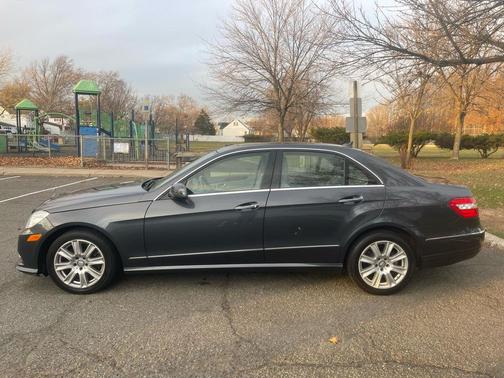 2013 Mercedes-Benz E-Class E350 4MATIC Sedan
