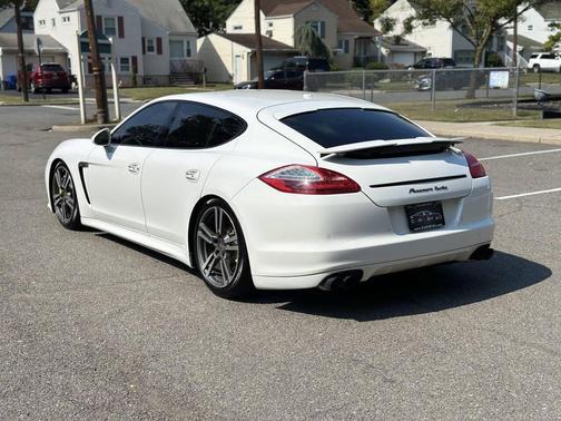 2010 Porsche Panamera Turbo
