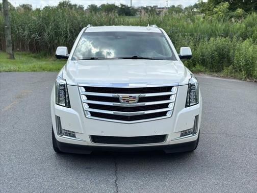 2015 Cadillac Escalade Luxury