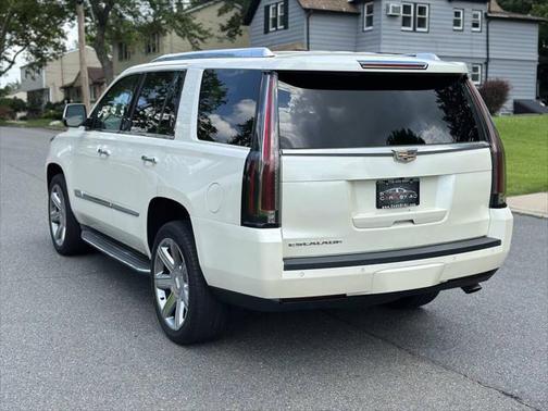 2015 Cadillac Escalade Luxury