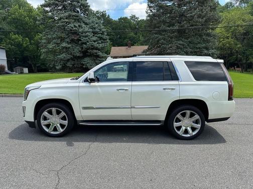 2015 Cadillac Escalade Luxury