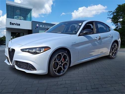 2025 Alfa Romeo Giulia Base