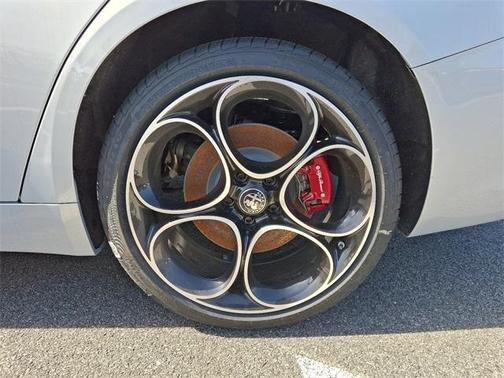 2025 Alfa Romeo Giulia Base