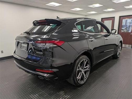 2022 Maserati Levante Modena