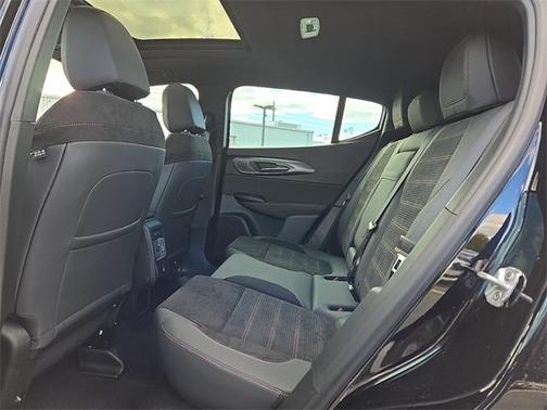 2025 Alfa Romeo Tonale Base