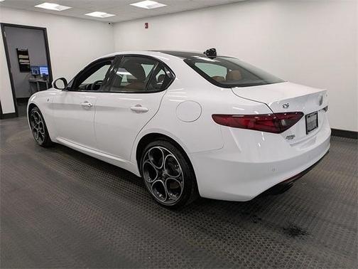 2022 Alfa Romeo Giulia Ti