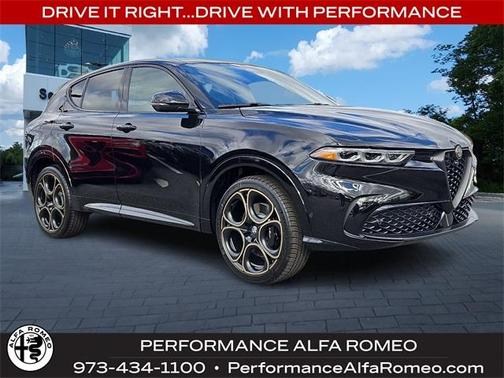 2025 Alfa Romeo Tonale Base