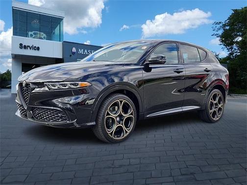 2025 Alfa Romeo Tonale Base