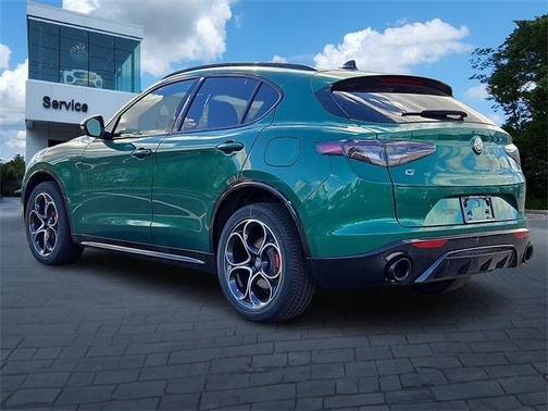 2025 Alfa Romeo Stelvio Base
