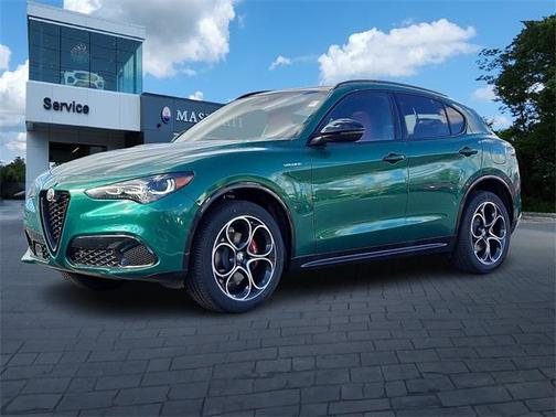 2025 Alfa Romeo Stelvio Base