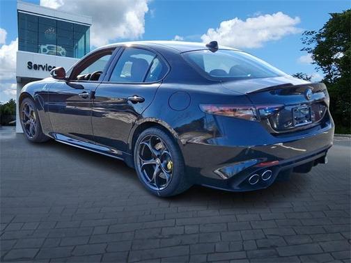 2024 Alfa Romeo Giulia Quadrifoglio