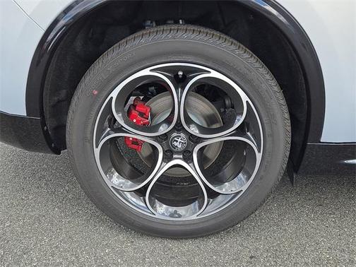 2025 Alfa Romeo Stelvio Base