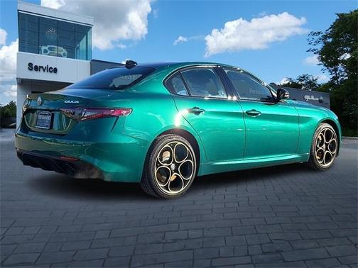 2025 Alfa Romeo Giulia Intensa