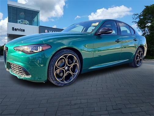 2025 Alfa Romeo Giulia Intensa