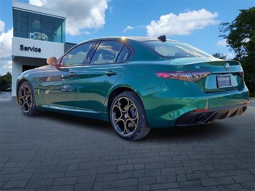 2025 Alfa Romeo Giulia Intensa