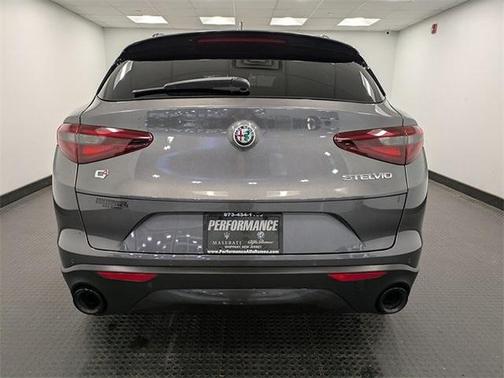 2022 Alfa Romeo Stelvio Sprint