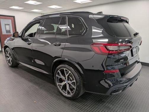 2022 BMW X5 M50i