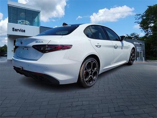2024 Alfa Romeo Giulia Ti