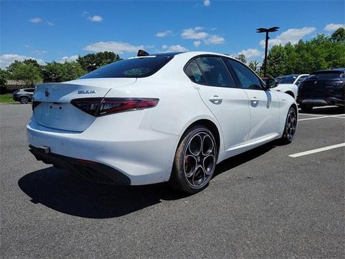 2024 Alfa Romeo Giulia Veloce