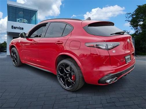 2024 Alfa Romeo Stelvio Quadrifoglio